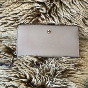 Nice Tory Burch Wallet 8x4